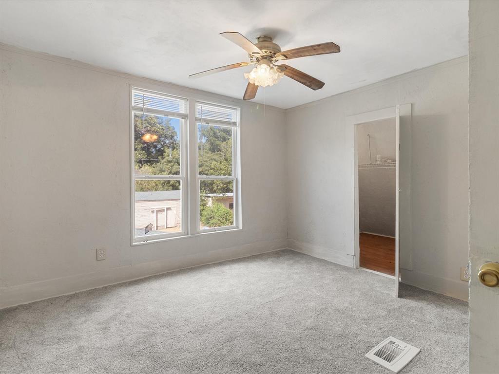 504 E C Avenue Property Photo 14