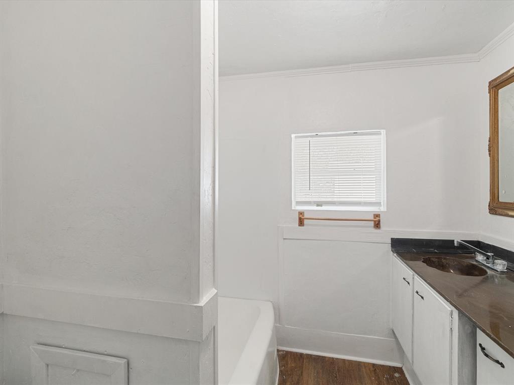504 E C Avenue Property Photo 17