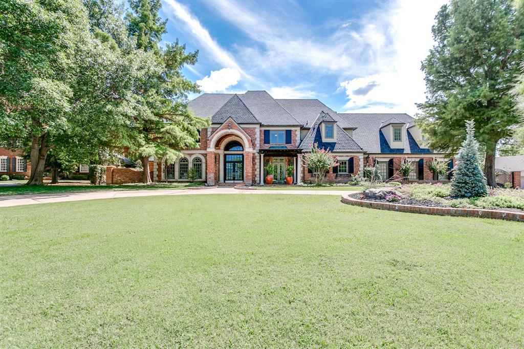 5800 Country Club Terrace Property Photo