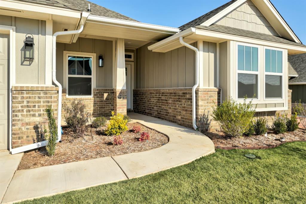 6209 Frankie Lynn Lane Property Photo 1