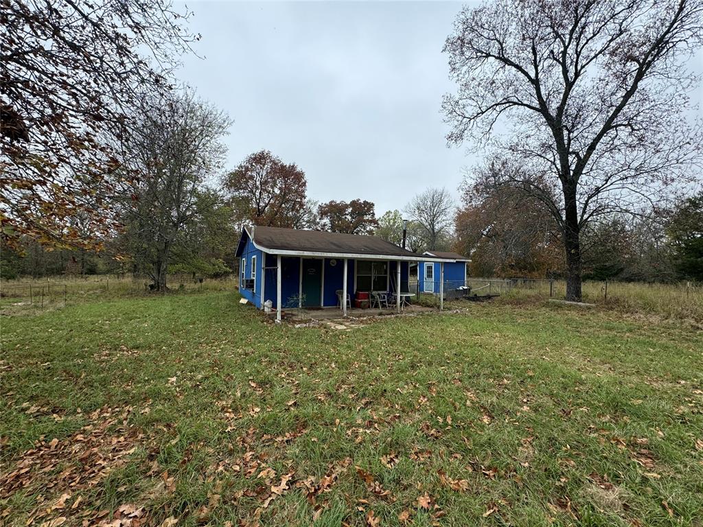 627 E 2030 Road Property Photo 2