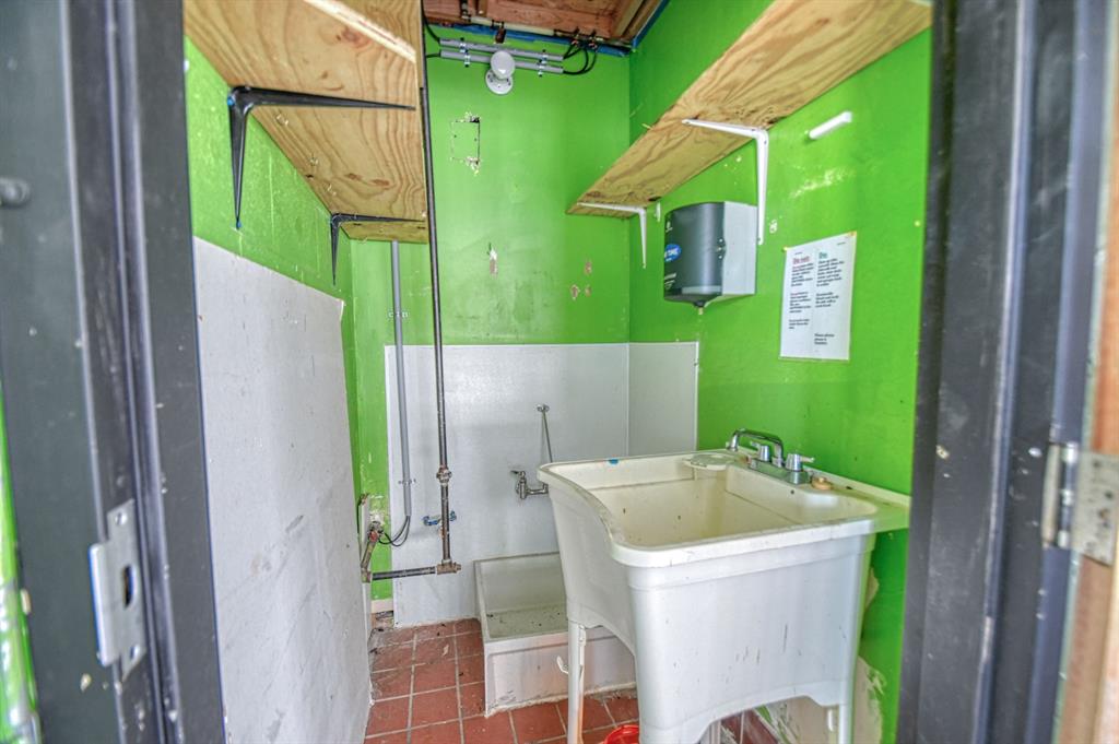 1404 W Lindsey Street Property Photo 15
