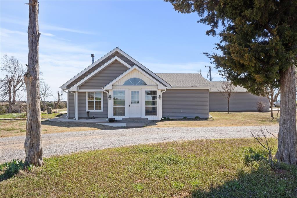 24484 E 990 Road Property Photo