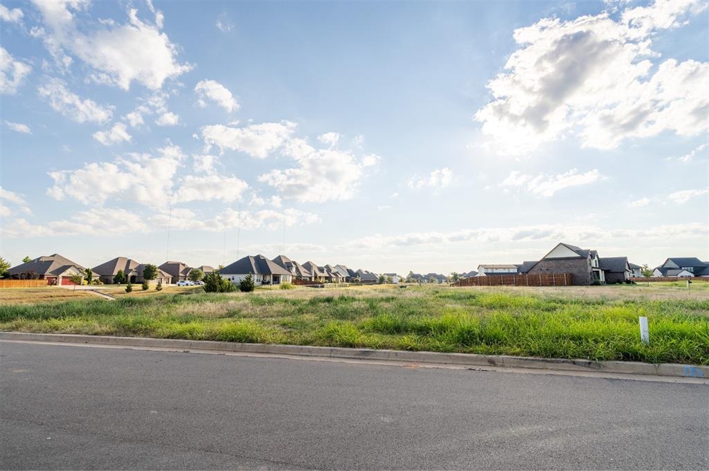5605 Windstone Drive Property Photo 7