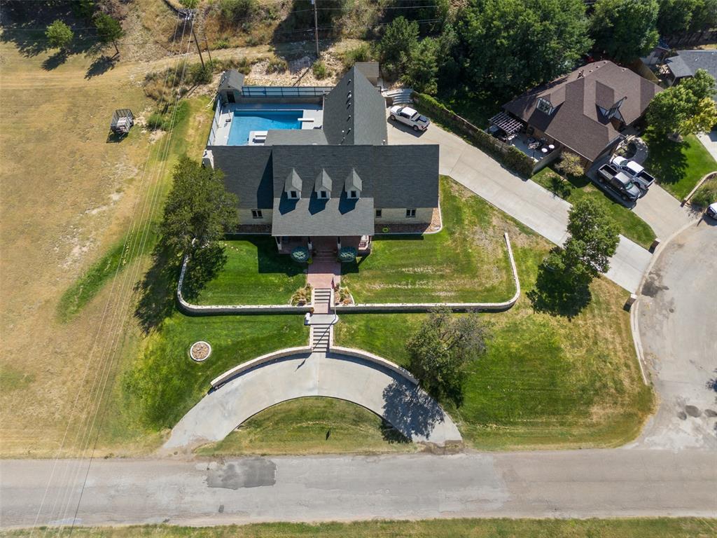 1 Apache Place Property Photo 2