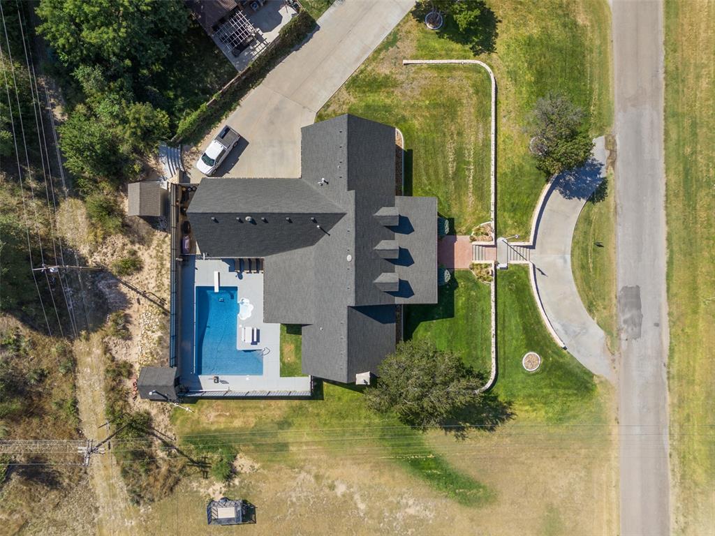 1 Apache Place Property Photo 3