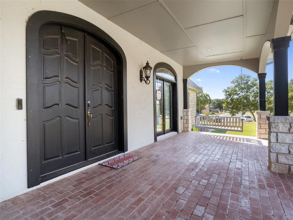 1 Apache Place Property Photo 7