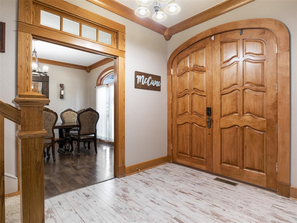 1 Apache Place Property Photo 8