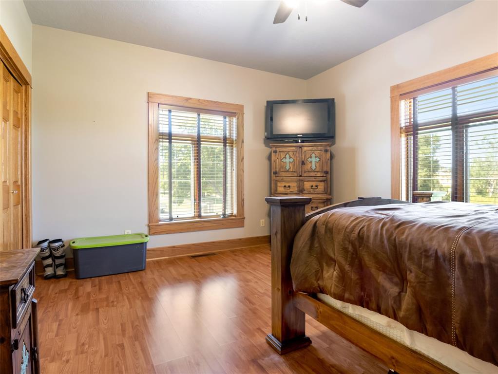 1 Apache Place Property Photo 21
