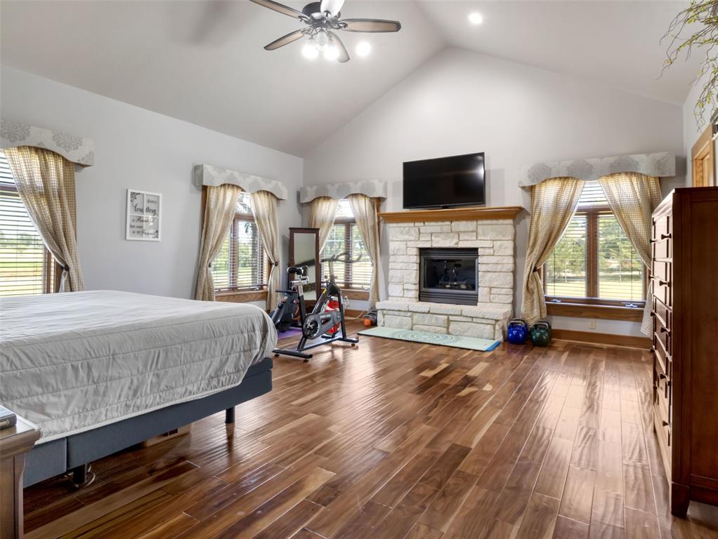 1 Apache Place Property Photo 23