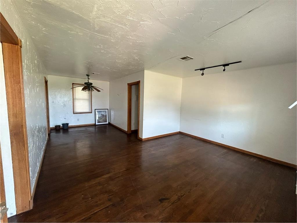 805 Nw 66 Street Property Photo 2