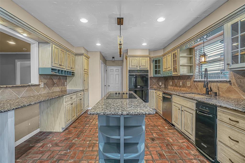 812 Sw 26th Street Property Photo 15