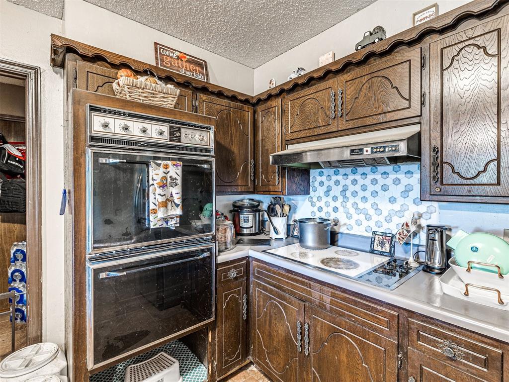 1322 S Jim Thorpe Boulevard Property Photo 15