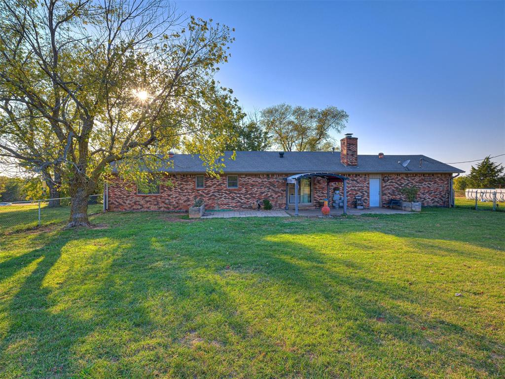 1322 S Jim Thorpe Boulevard Property Photo 24