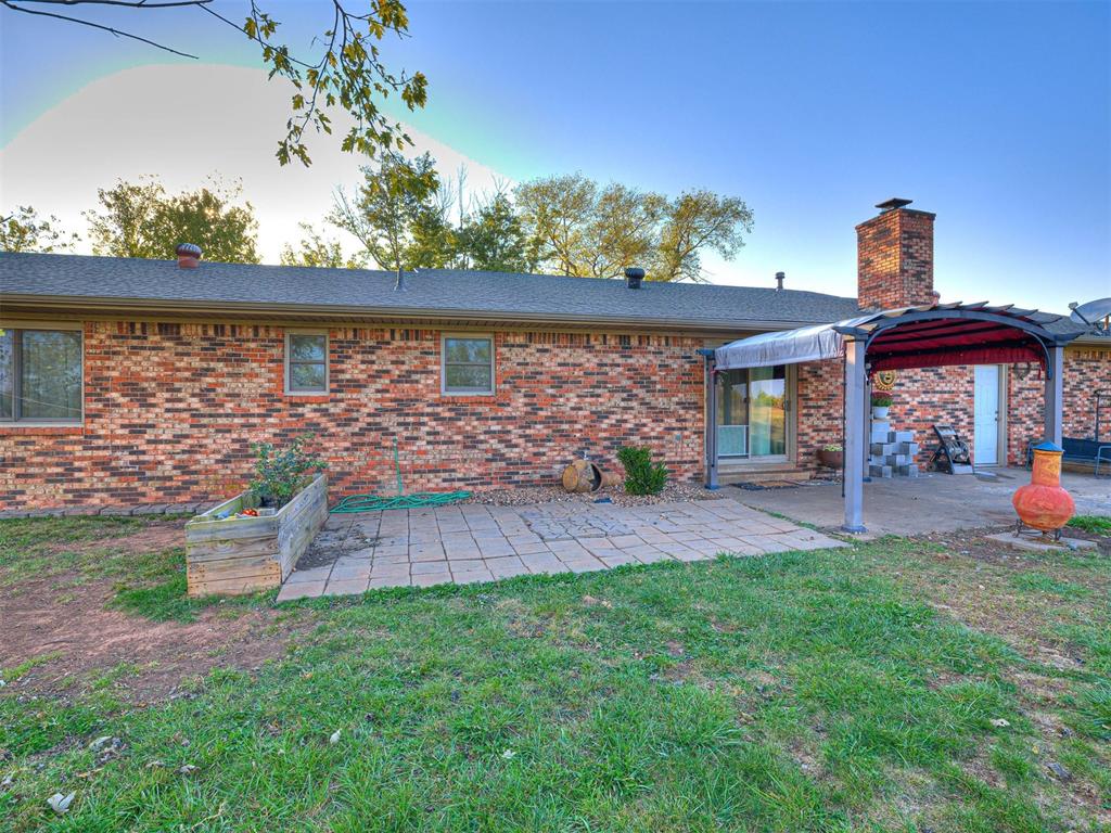 1322 S Jim Thorpe Boulevard Property Photo 26