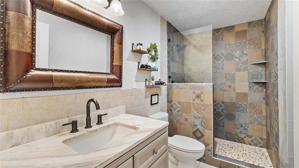 313 Post Oak Road Property Photo 25