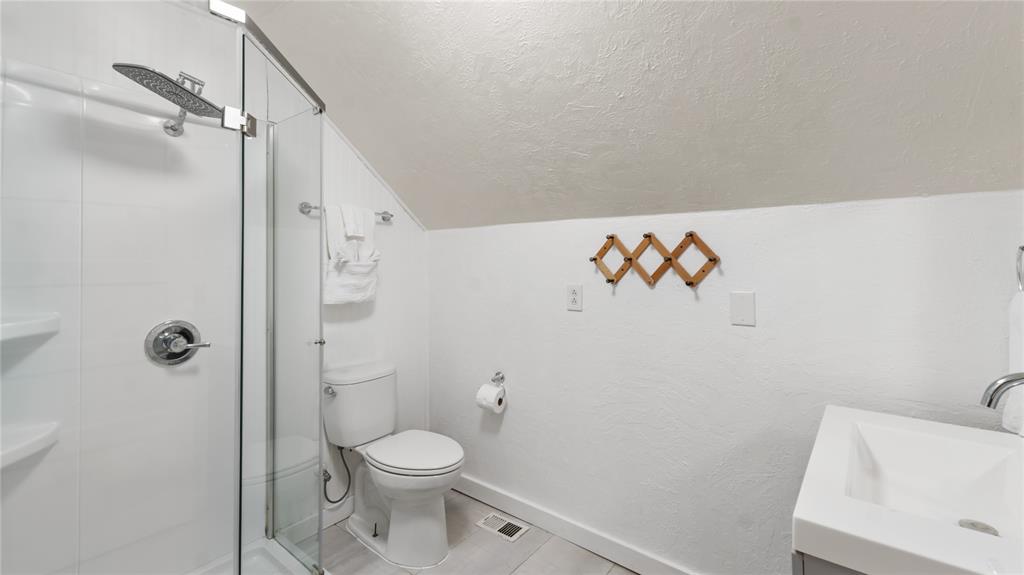 313 Post Oak Road Property Photo 31