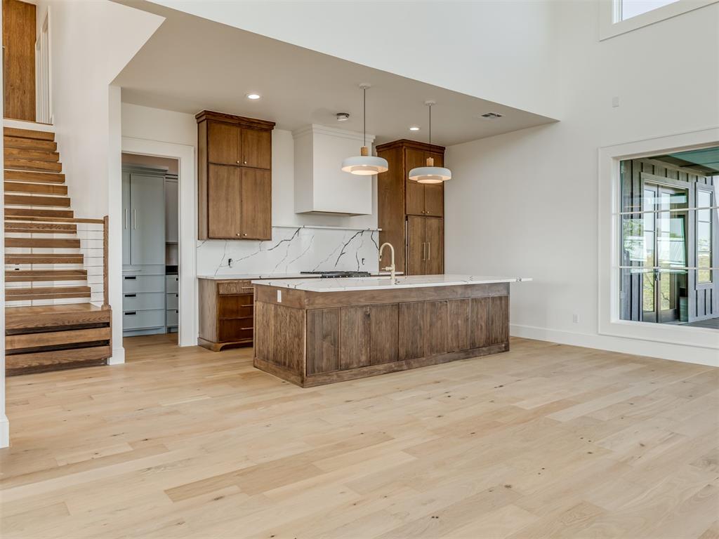 32 Falcon Tree Loop Property Photo 11