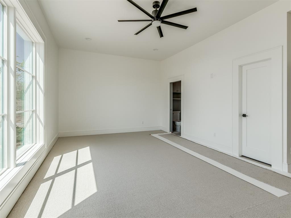 32 Falcon Tree Loop Property Photo 35