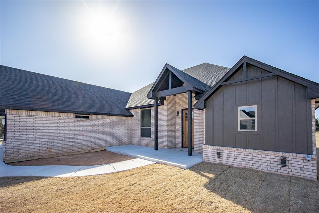2443 Canyon Circle Property Photo 3