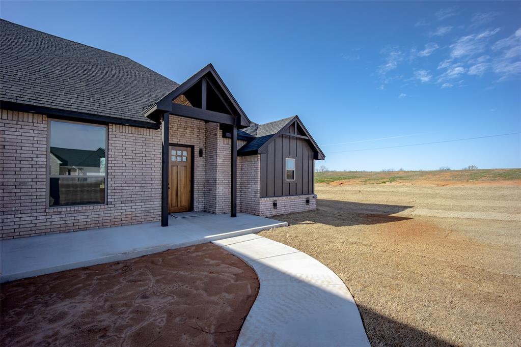 2443 Canyon Circle Property Photo 4