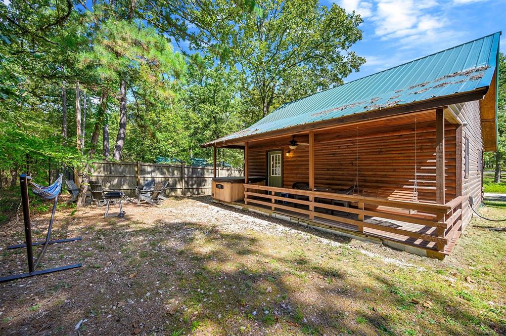 183 Pine Meadow Lane Property Photo 4