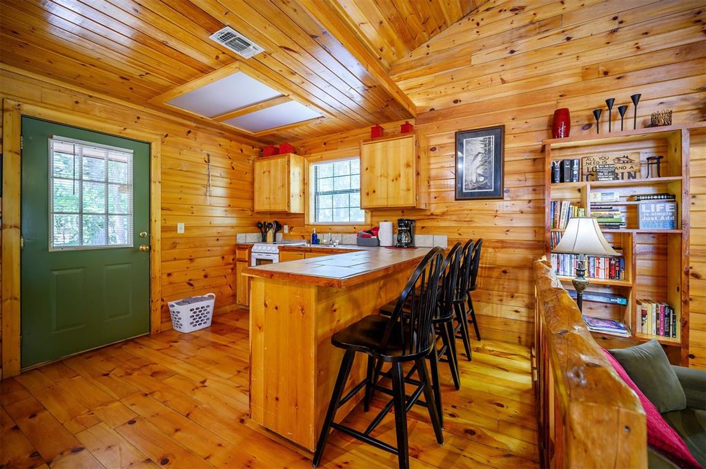 183 Pine Meadow Lane Property Photo 10