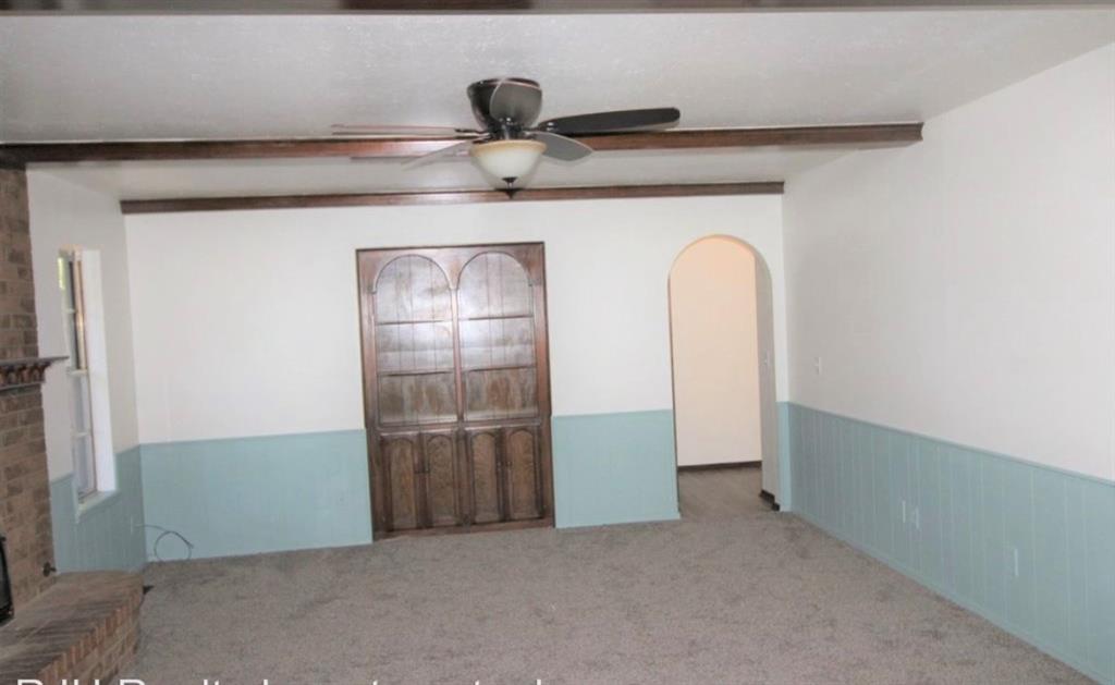 3700 Oak Grove Drive Property Photo 7