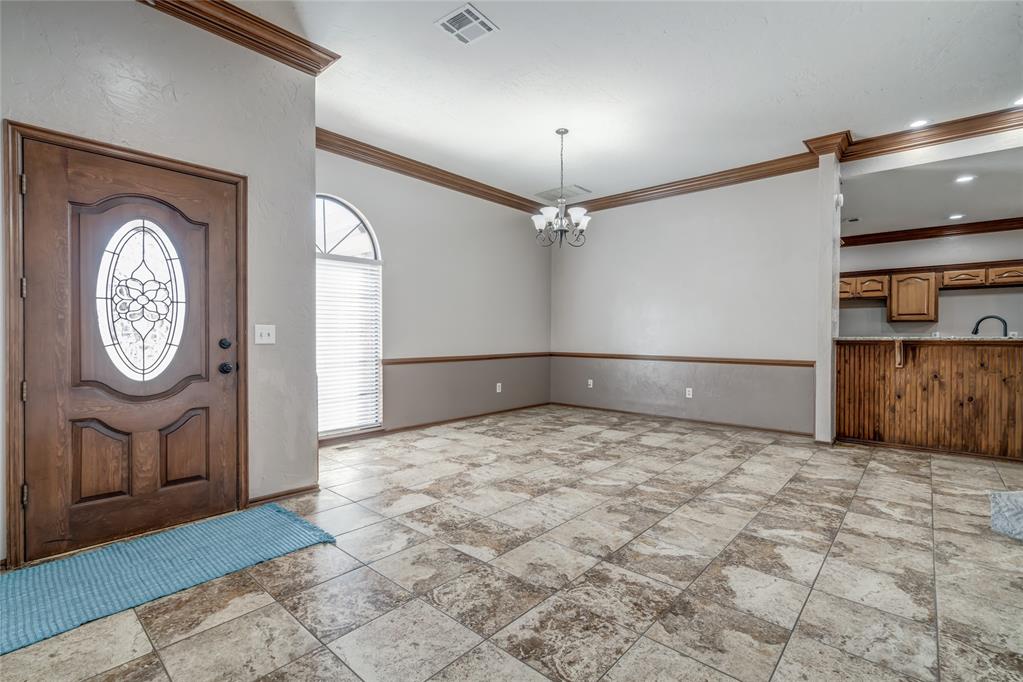 1117 Nw 198th Street Property Photo 4