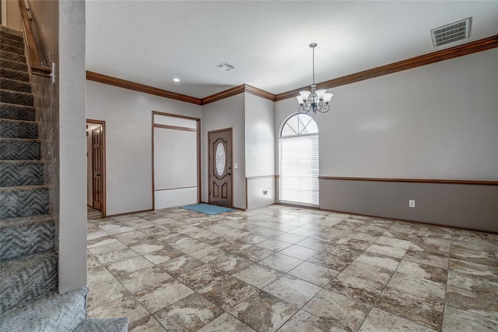 1117 Nw 198th Street Property Photo 5