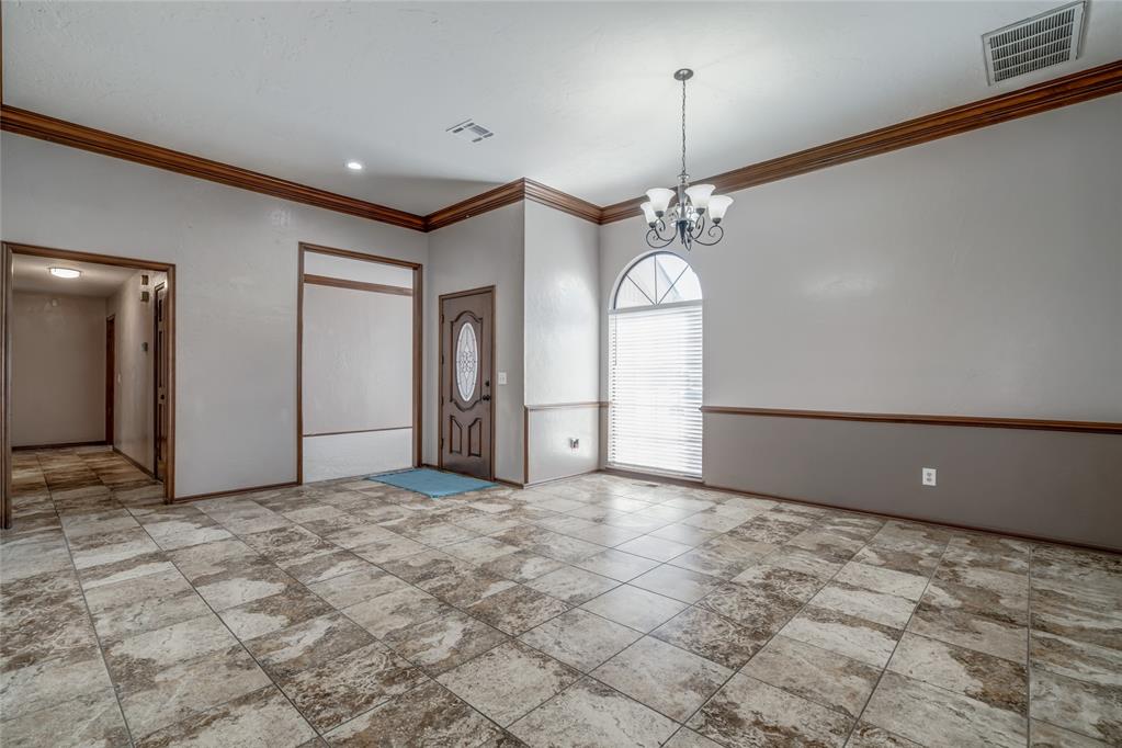 1117 Nw 198th Street Property Photo 6