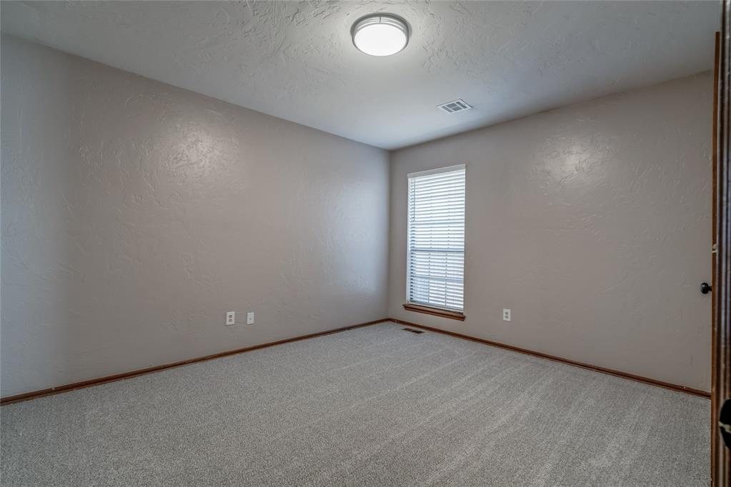 1117 Nw 198th Street Property Photo 34