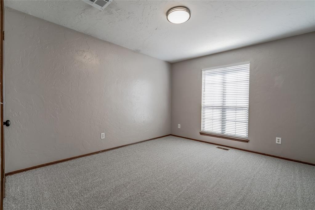 1117 Nw 198th Street Property Photo 35
