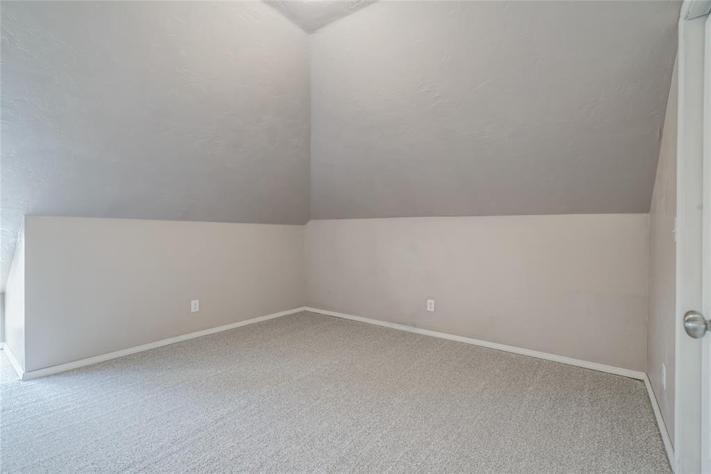 1117 Nw 198th Street Property Photo 37