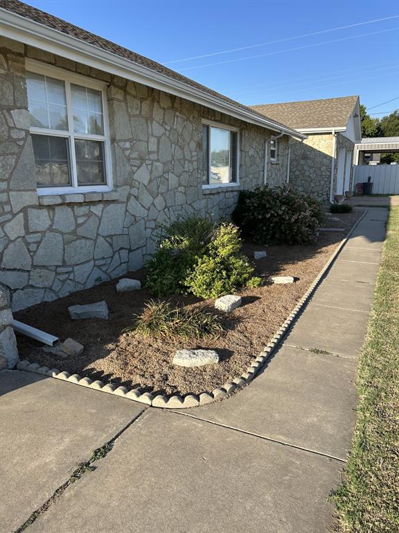 303 S Hwy 270 Property Photo 5