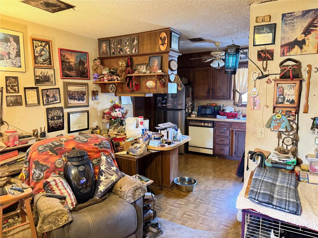 100462 S 18 Highway Property Photo 2