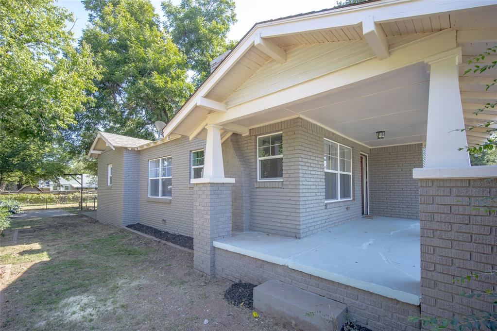 1001 S 17th Street Property Photo 2