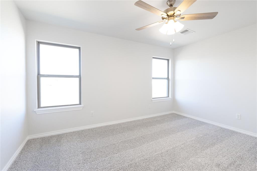 3833 Lynne Avenue Property Photo 10