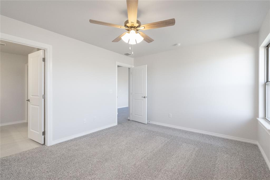 3833 Lynne Avenue Property Photo 11
