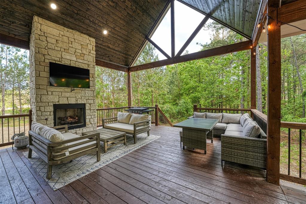 50 Twisted Elm Trail Property Photo 4