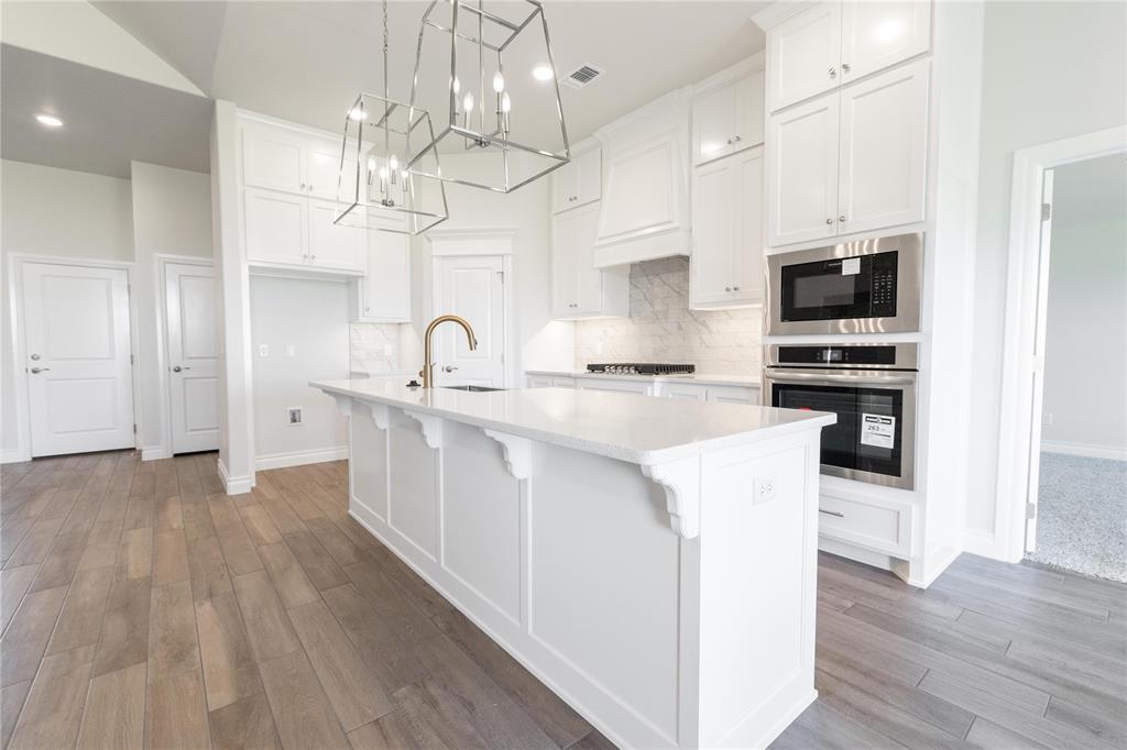 16116 Coneflower Drive Property Photo 8