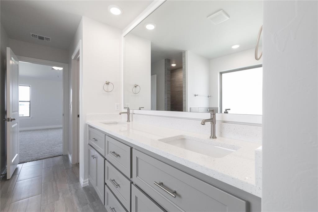 16116 Coneflower Drive Property Photo 10