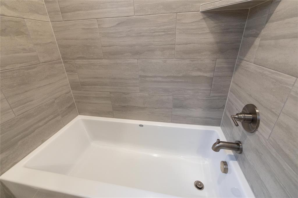 16116 Coneflower Drive Property Photo 20