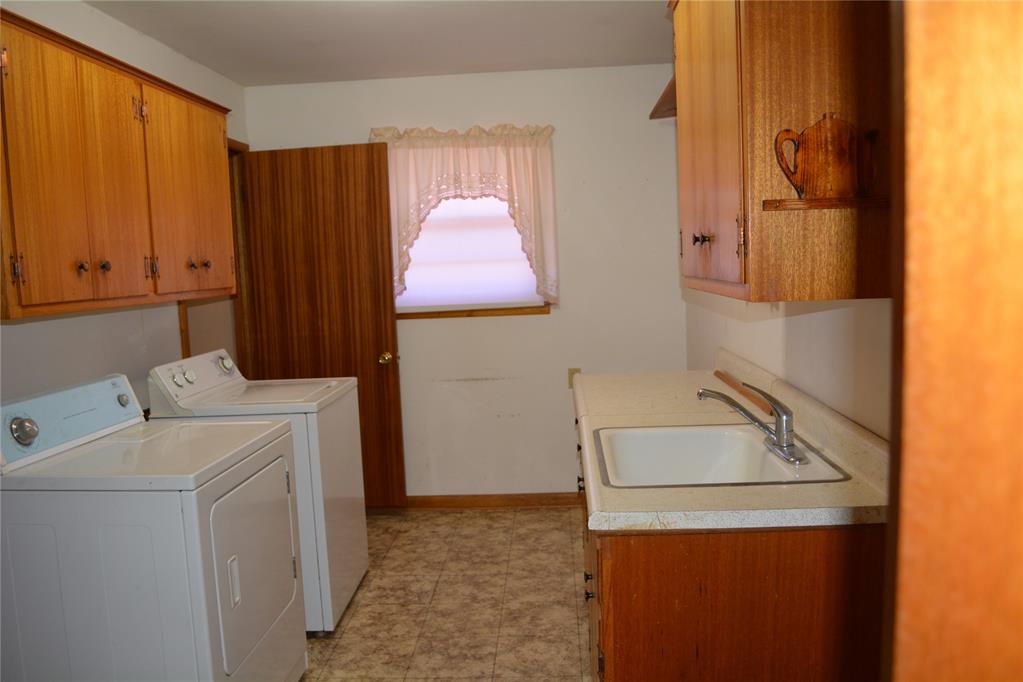 701 S Carnegie Property Photo 4