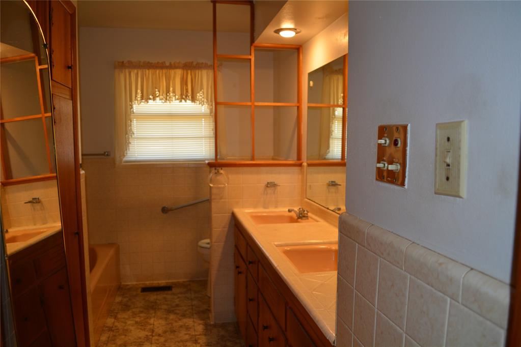701 S Carnegie Property Photo 14