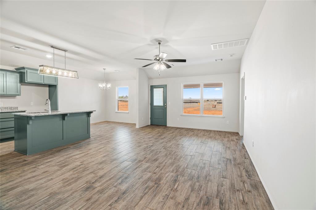 1940 Olive Avenue Property Photo 6