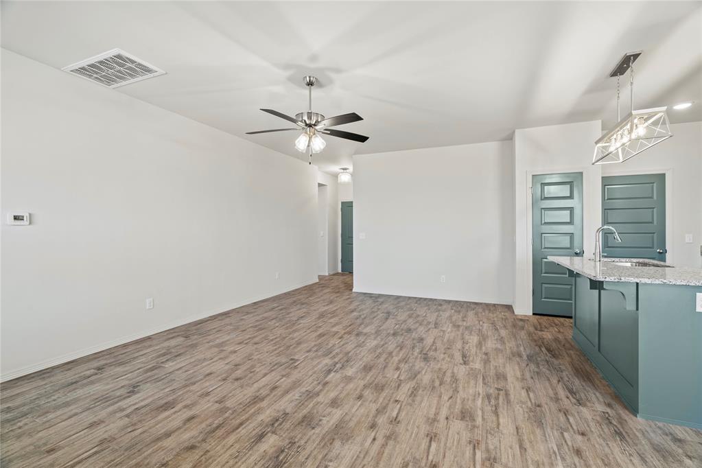1940 Olive Avenue Property Photo 7