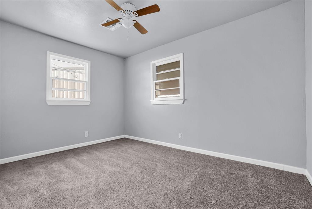 802 E 8th Street Property Photo 24