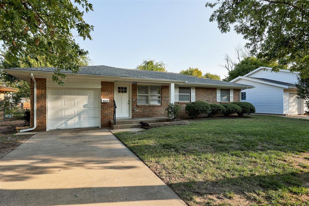 1627 Denison Drive Property Photo 4