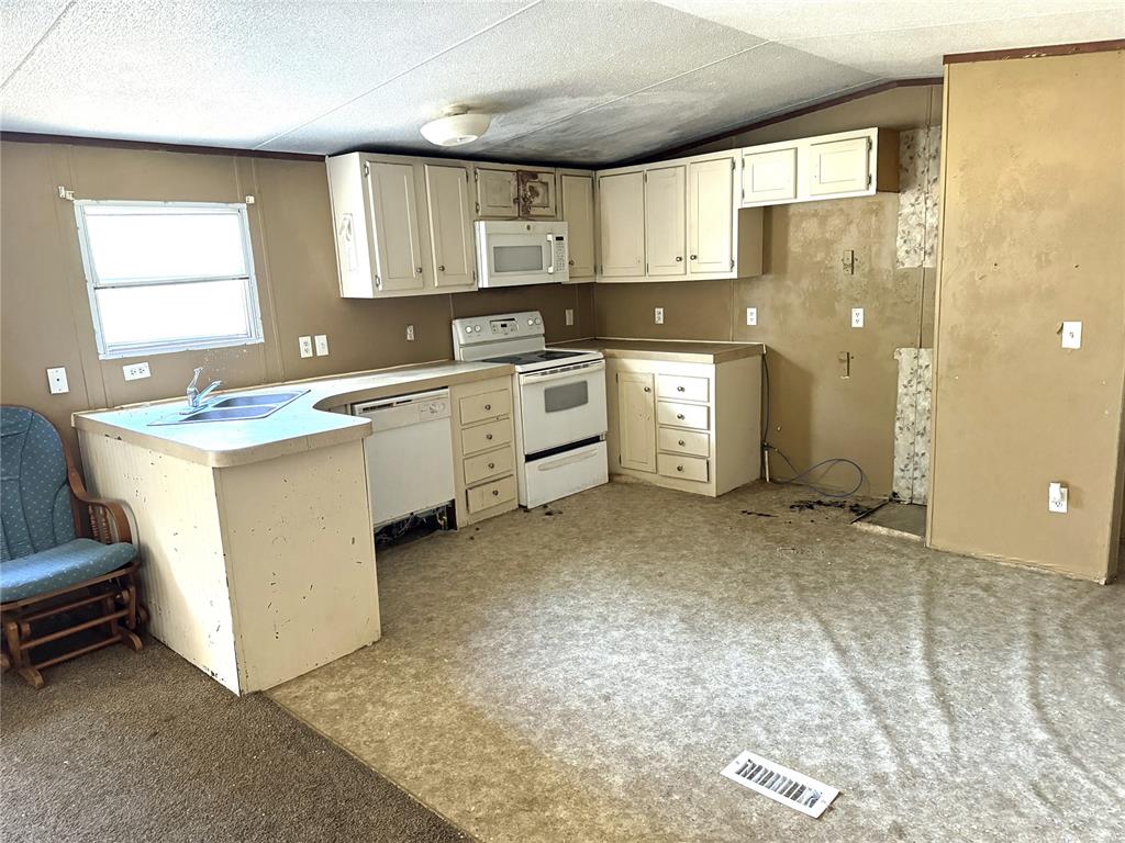 9272 W County Road 3410 Road Property Photo 7